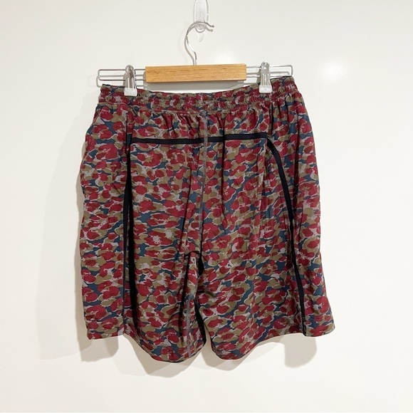 Lululemon Pace Breaker Short  Mini Urban Leopard Slate Multi/Black - Picture 3 of 8